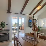 Appartement Ari And Bonnie - Cozy With Roof Terrace *