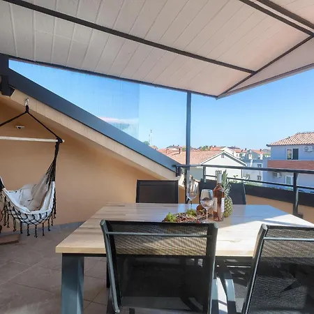 Apartament Ari And Bonnie - Cozy With Roof Terrace Pula