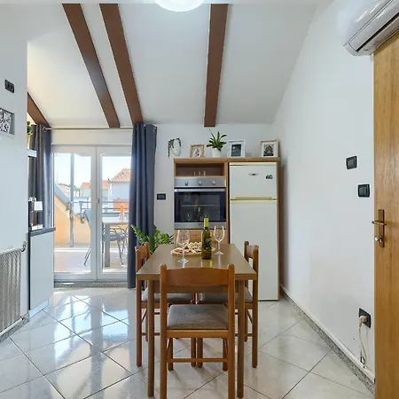 Apartament Ari And Bonnie - Cozy With Roof Terrace Pula