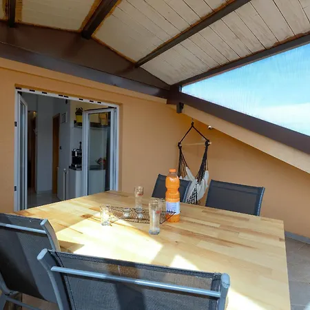 Apartment Ari And Bonnie - Cozy With Roof Terrace *